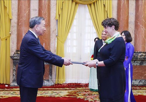 Đại sứ Cộng hòa liên bang Đức trình quốc thư | Vietnam Fraternité