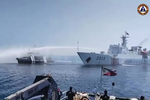 Trung Quốc chia rẽ Philippines và Việt Nam, Biển Đông năm 2024 sôi sục | Vietnam Fraternité