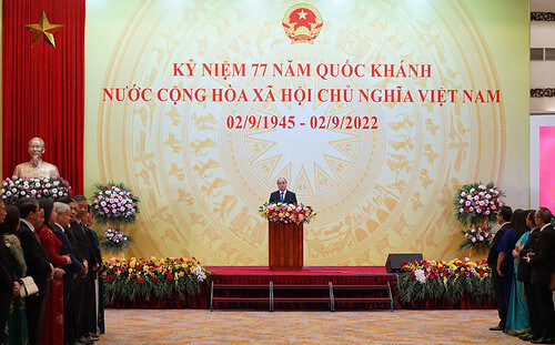 Tại sao Chủ tịch nước Nguyễn Xuân Phúc bị xoi rọi vào lúc này ? | Vietnam Fraternité