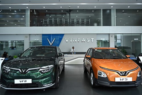 Vingroup và công an chỉ "cột dây giày trong ruộng dưa" ? | Vietnam Fraternité