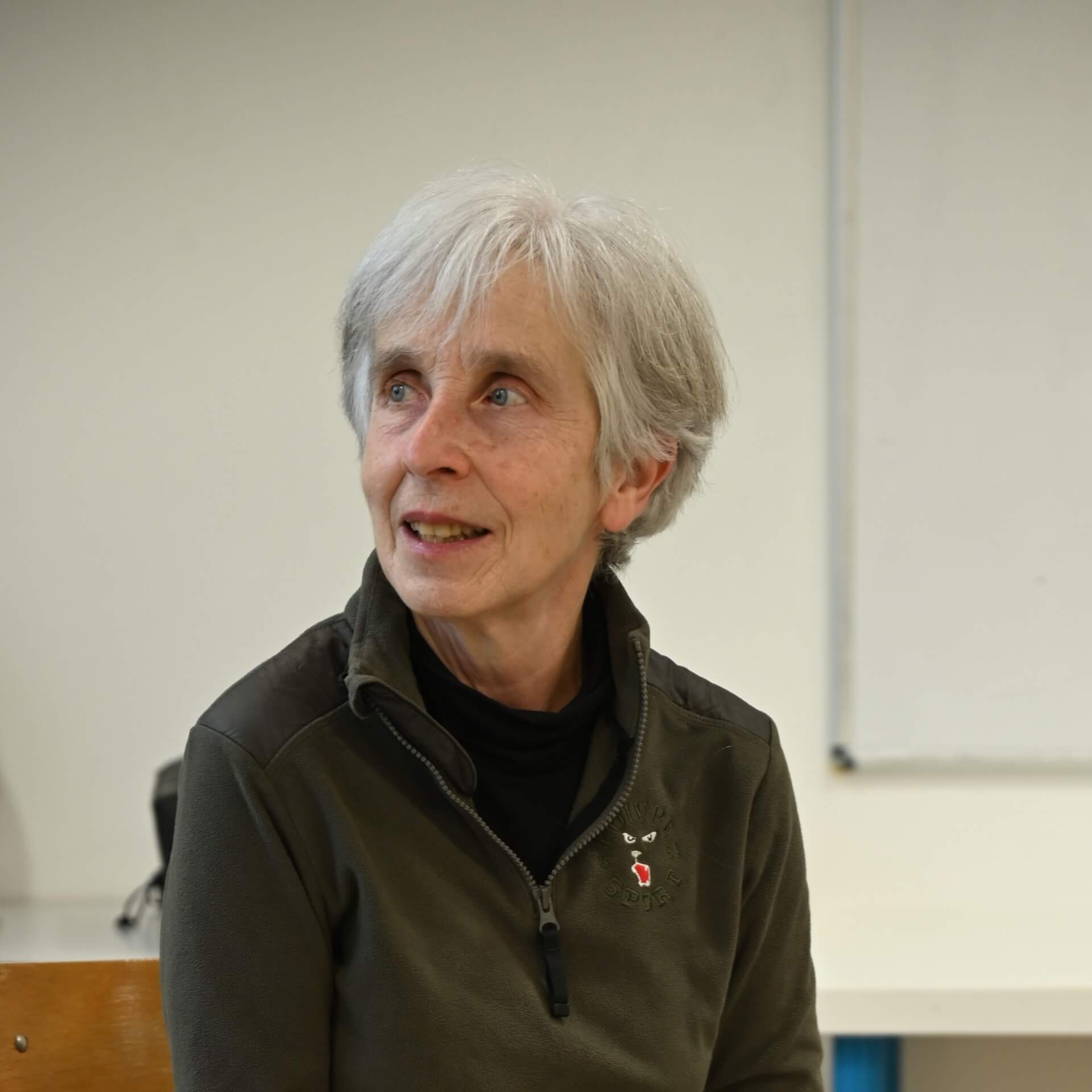 Marie Françoise LADRANGE, responsable des cours de français au sein de l’association, retrace la mise en place progressive des ateliers d’alphabétisation | Keur Kamer