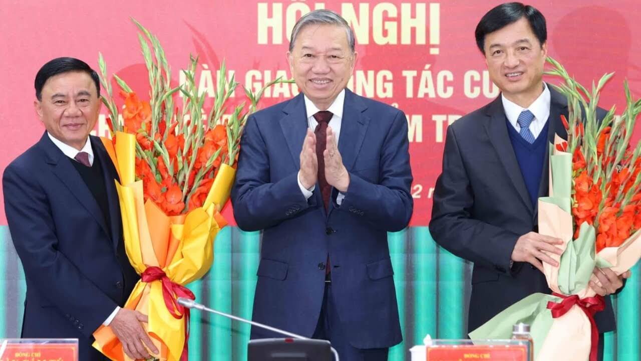 Ai vui hơn ô Trần Cẩm Tú? Ai hoan hỉ hơn anh em công an?