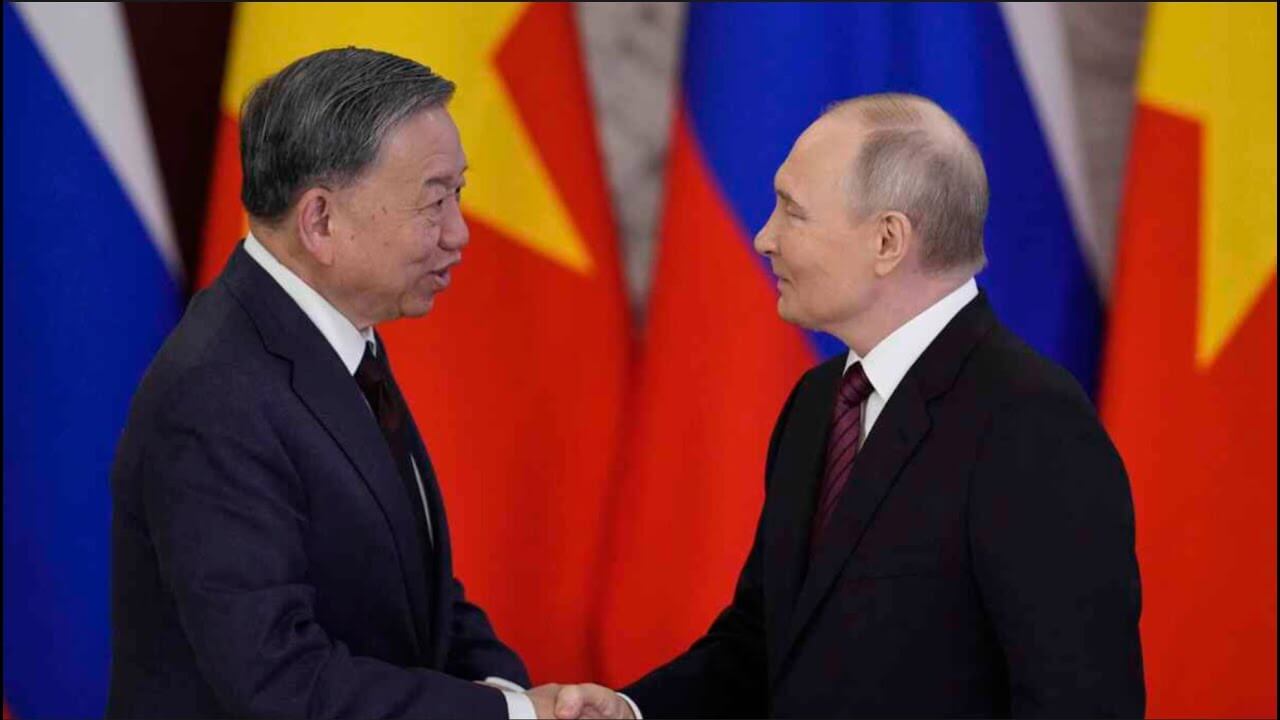 Nguy to! 1 con cừu đen đã tiết lộ Tài liệu bí mật Việt Nga về hợp đồng Vũ khí!