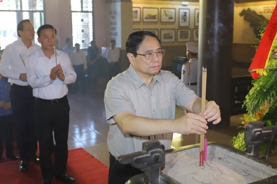 Thủ tướng Phạm Minh Chính còn cầm cự được bao lâu ? | Vietnam Fraternité