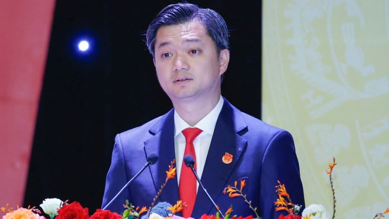 Bước ngoặt quyết định: Nguyễn Minh Triết được Thanh Nghị kéo lên? 3 Dũng tài quá!