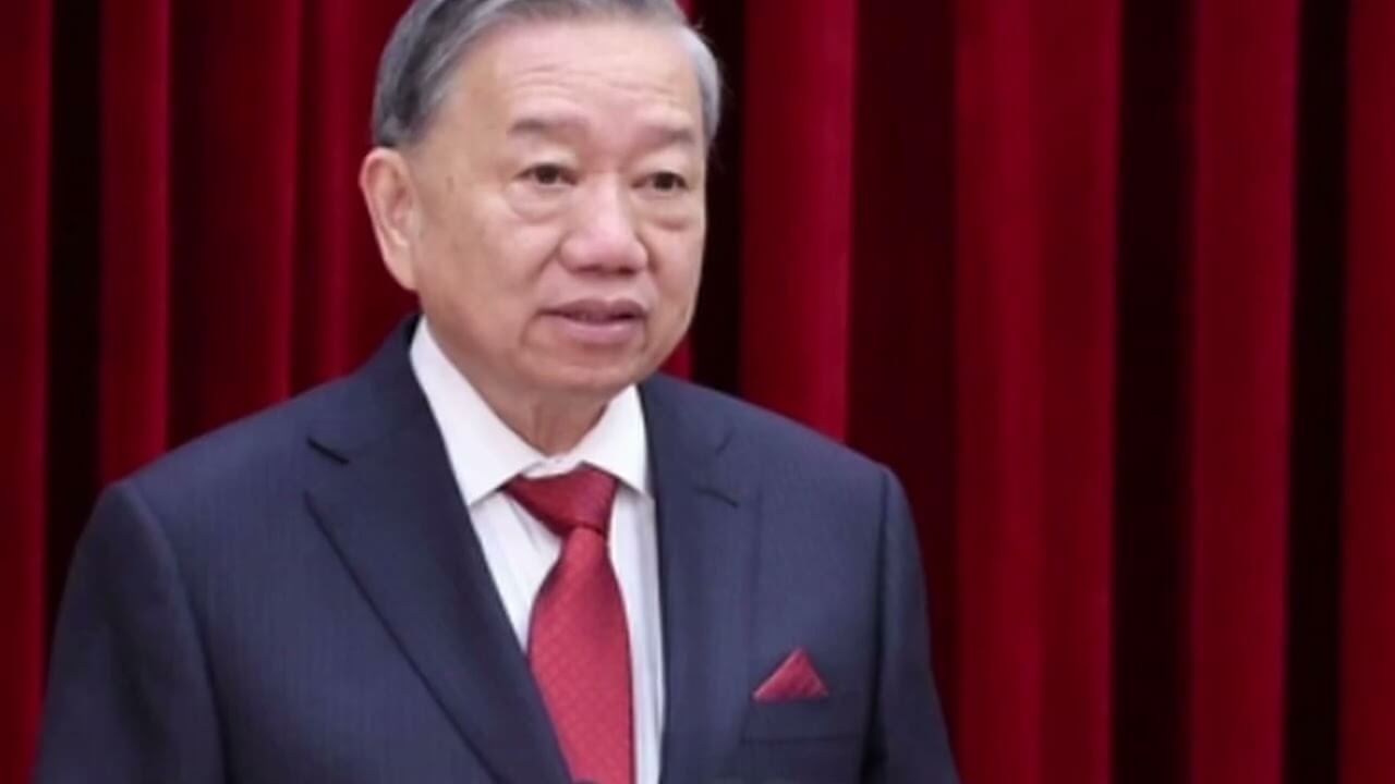 Trước khi đi Triều Tiên, TBT Tô Lâm chỉ đạo ác liệt Hội nghị TƯ 13! Chọn người tài NTN?