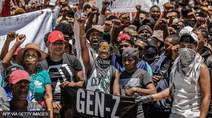 Làn sóng GenZ lật đổ chính quyền tồi dở Madagascar | Vietnam Fraternité