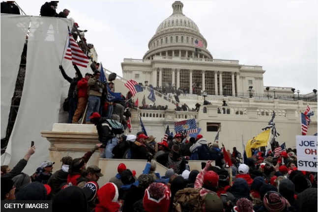 Nhóm quan chức Mỹ tiếp tục cuộc chiến của Trump chống lại 'Nhà nước ngầm' | Vietnam Fraternité