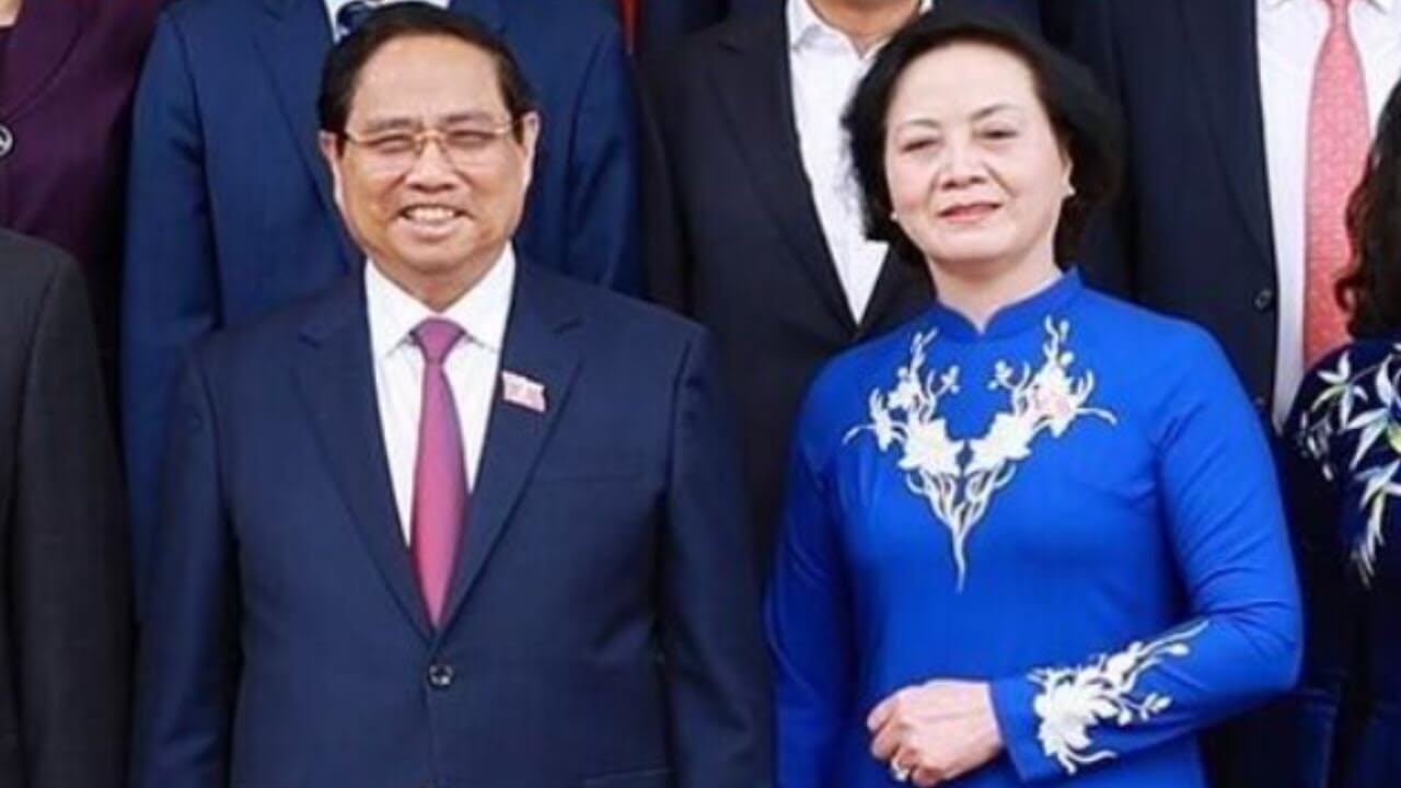Bà Thanh Trà thành hoa hậu của Chính Phủ PM Chính, ô Thủ hơi lo vì scandal bà này!