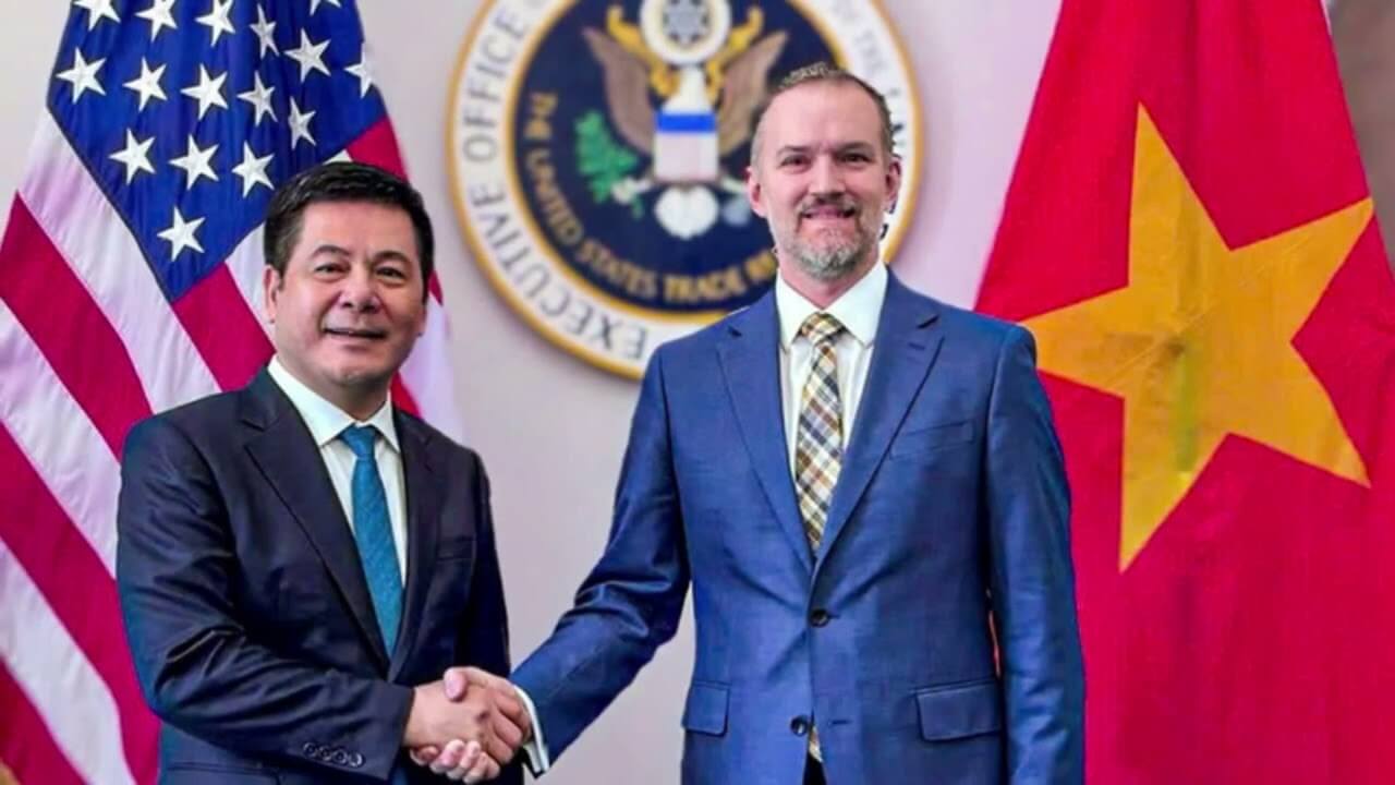 Vì sao LĐ Mỹ lật đật sang Hà Nội? Muốn thân thì thân muốn sơ cũng ok ông Trump ạ!