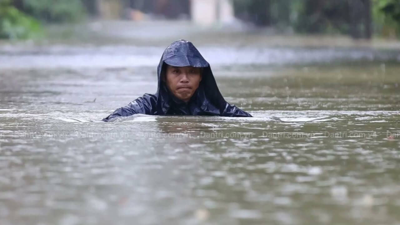 Vì sao lũ lụt năm nay bung toang? Lý do rất đau lòng!
