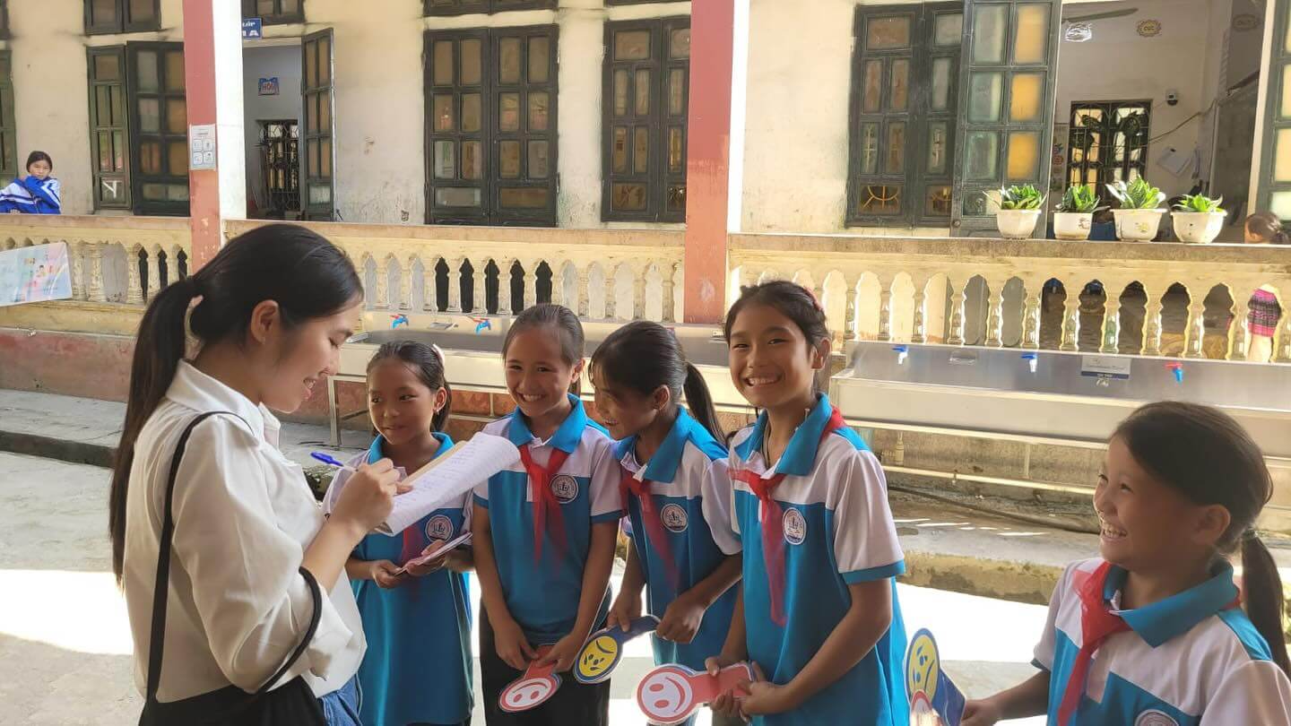 Vietnam- Enquête sur les besoins des élèves internes | Sourires d'Enfants
