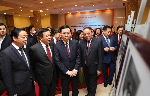 Võ Văn Thưởng thay Nguyễn Xuân Phúc làm Chủ tịch nước | Vietnam Fraternité