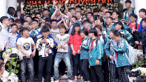 Phiên tòa Khá Bảnh và văn hóa giang hồ hút giới trẻ Việt Nam | Vietnam Fraternité