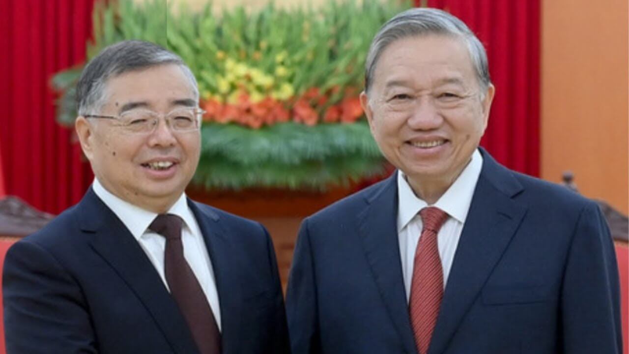 Ngạc nhiên chưa? Dân Trung Quốc quay sang ca ngợi Việt Nam và chê LĐ Trung Quốc!