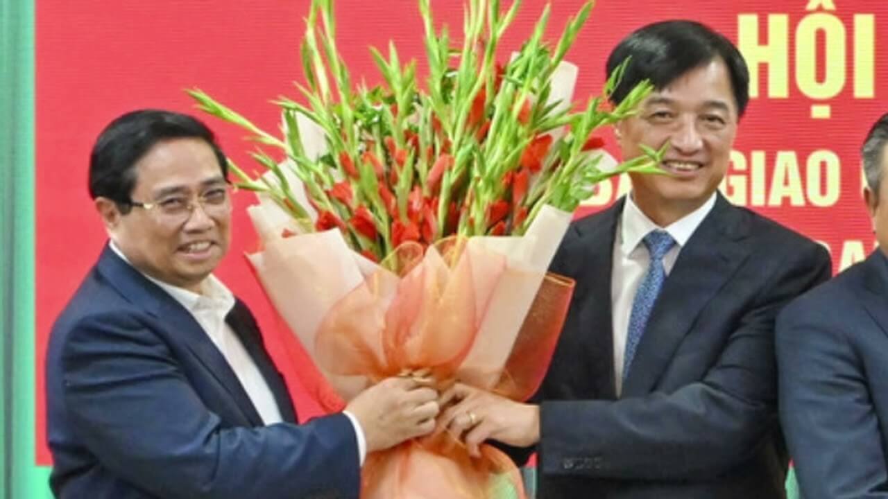 Tươi như hoa: Thủ Chính & BT Ngọc đưa ra hàng loạt cảnh báo mạnh mẽ!