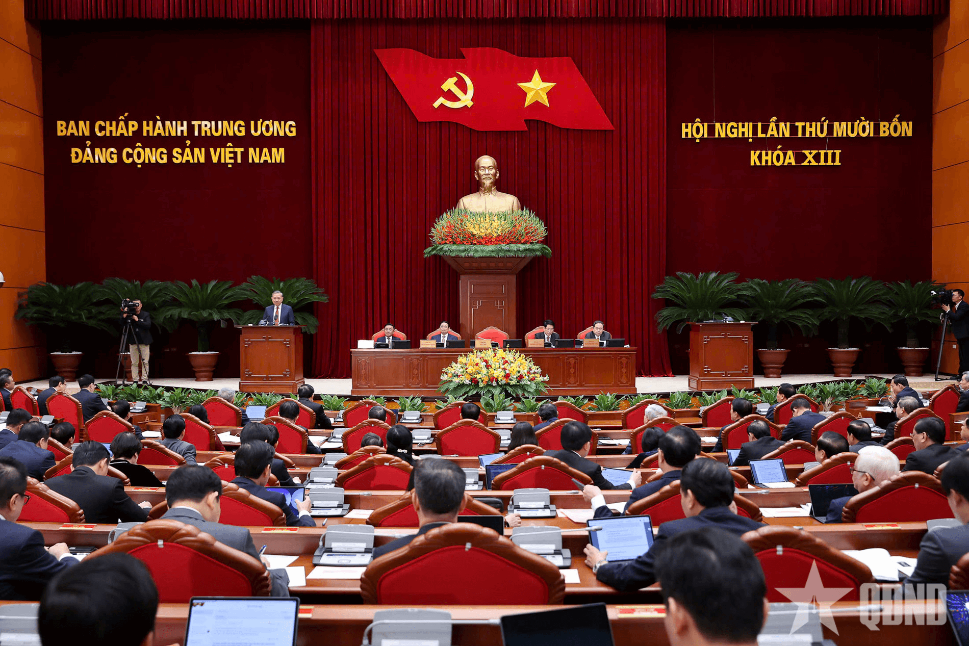 Tô Lâm đang trong thế yếu sau Hội nghị Trung ương 14 ? | Vietnam Fraternité