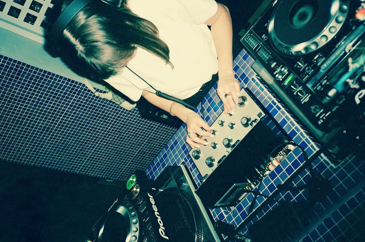 COLEEEETTE | Star Wax Magazine