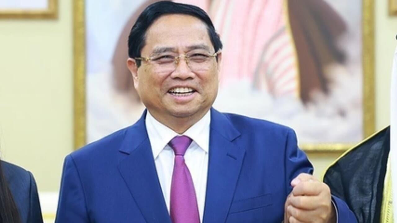 Con tim Chính đã vui trở lại: không chọn phe, chọn Nhân dân và cái kết có hậu!