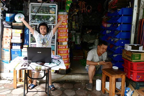 Học online quá lâu gây sang chấn tâm lý cho trẻ | Vietnam Fraternité