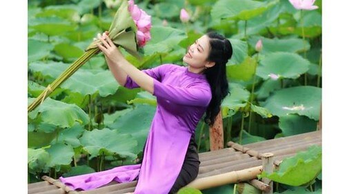 Hoa khôi một chân 'nhảy múa và làm từ thiện' | Vietnam Fraternité