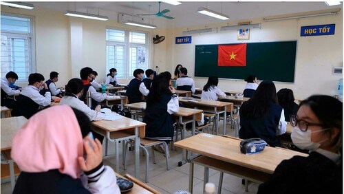 Số ca nhiễm mới ở Việt Nam vượt hơn 10.000 người/ngày | Vietnam Fraternité