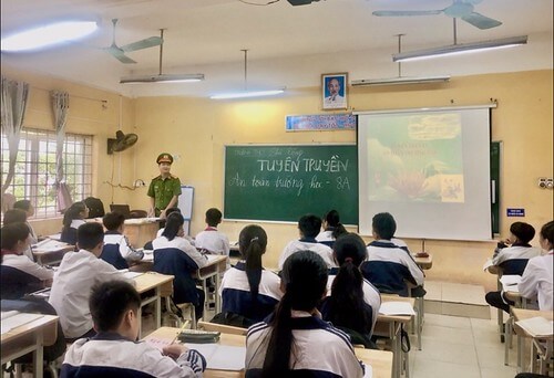 Bạo lực học đường là trách nhiệm của giáo dục hay công an ? | Vietnam Fraternité