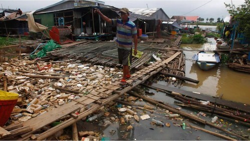 Người Việt sinh sống quanh hồ Tonle Sap bị buộc phải rời đi trong 7 ngày | Vietnam Fraternité