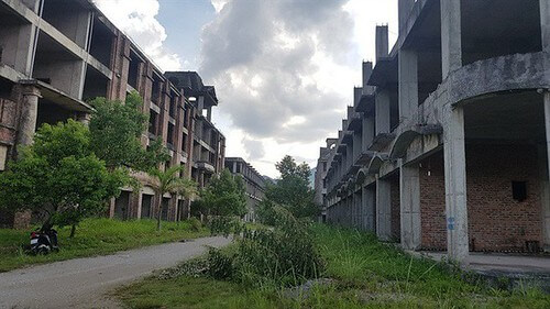 Làm gì với hàng đống bất động sản đang bất động đậy ? | Vietnam Fraternité