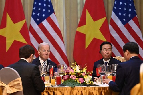 Một bước đi quyết định ‘vào quỹ đạo Mỹ’ của Việt Nam | Vietnam Fraternité