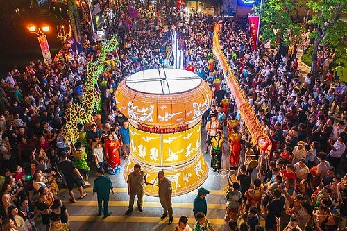 Bao nhiêu tiền cho đủ chấn hưng văn hóa ? | Vietnam Fraternité