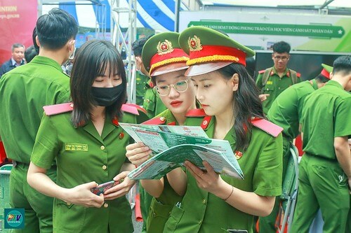 Chính sách phân biệt lý lịch đang giết chết dân tộc | Vietnam Fraternité