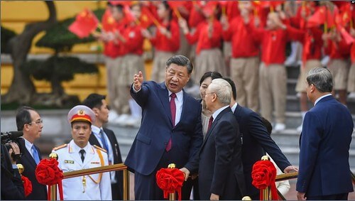 Năm ‘bí ẩn công khai’ từ chuyến thăm Hà Nội của ông Tập | Vietnam Fraternité