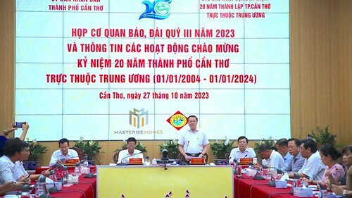 Họp báo ở xứ "thiên đường" | Vietnam Fraternité
