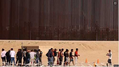 Biden xây tiếp bức tường của Trump | Vietnam Fraternité