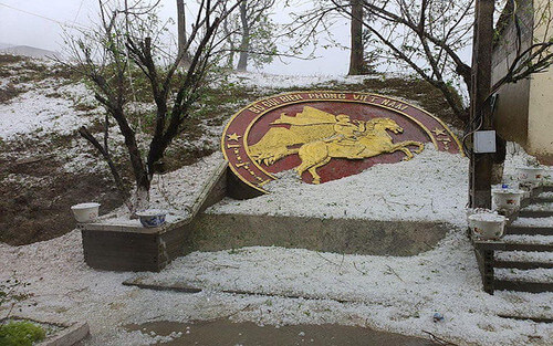 Mưa đá trắng trời, điềm báo gì ? | Vietnam Fraternité