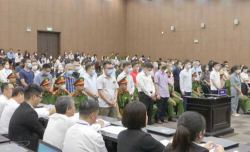 Vụ "Chuyến bay giải cứu" : Nhưng bất cập và số tiền trấn lột của dân | Vietnam Fraternité