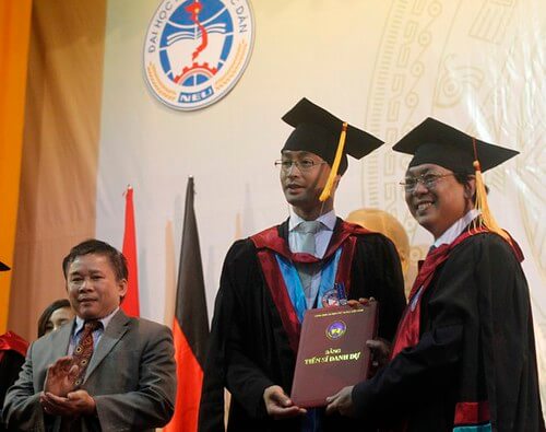 Rào cản ý thức hệ cho tri thức | Vietnam Fraternité