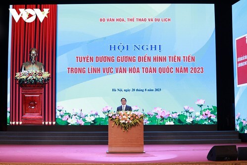 ‘Nền tảng tinh thần’, ‘soi đường’ nhưng sẽ dắt đến đâu ? | Vietnam Fraternité