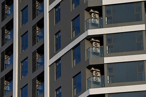 Phát triển năng lượng xanh ở Việt Nam đối mặt khó khăn gì ? | Vietnam Fraternité