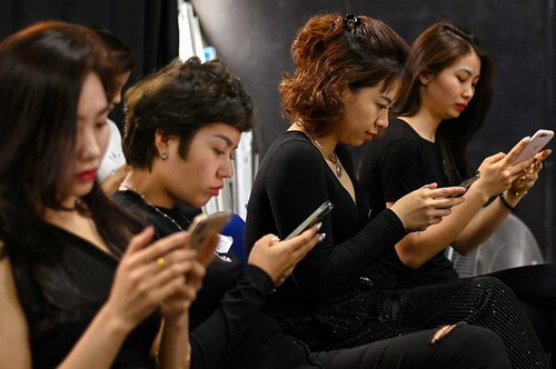 Sức mạnh của thông tin trên mạng xã hội ở Việt Nam | Vietnam Fraternité