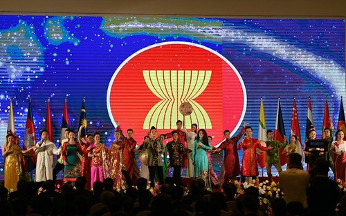 ASEAN cần thay đổi trước một thế giới thay đổi | Vietnam Fraternité