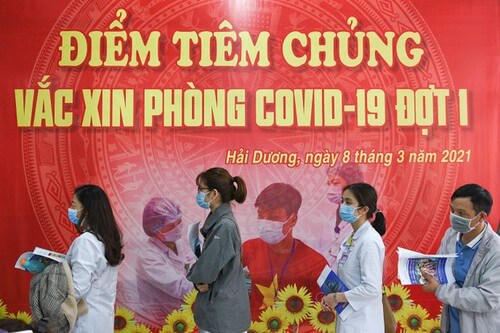 Vaccine : phòng dịch, để khoe thành tích, hay còn gì khác ? | Vietnam Fraternité