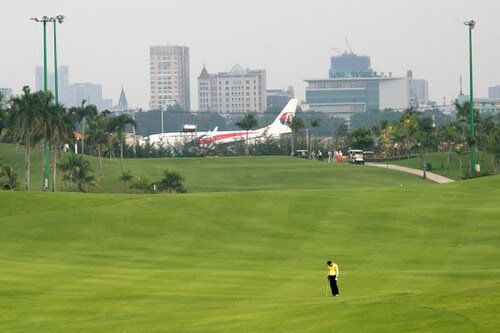 Được đánh golf thời phong tỏa nhờ ‘văn hóa thân hữu’ ? | Vietnam Fraternité