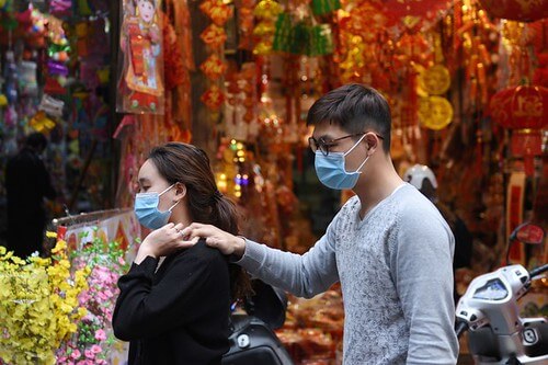 Phòng chống dịch Covid-19 dịp Tết sẽ khó khăn hơn ? | Vietnam Fraternité