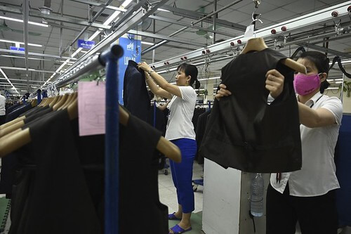 Hàng dệt may Việt Nam vượt quota ưu đãi vào Liên Minh Kinh Tế Á-Âu : có đáng lo ? | Vietnam Fraternité