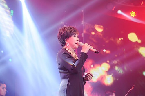 Chợt nghe mùa Thu bay trên trời không | Vietnam Fraternité