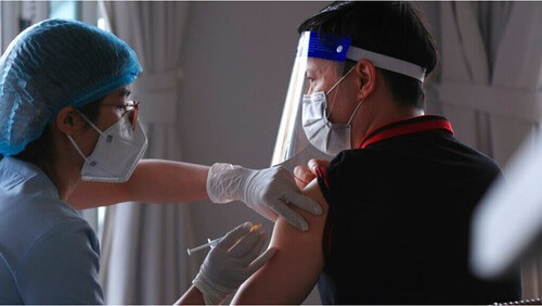 Việt Nam sẽ phải sống chung với dịch như thế nào ? | Vietnam Fraternité