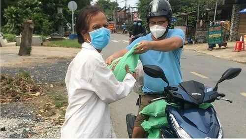 Covid ở Sài Gòn : Các dòng tu công giáo cứu trợ dân nghèo | Vietnam Fraternité