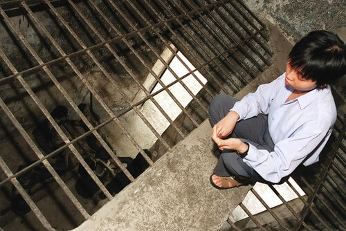 Tù chính trị : Liệu thời cộng sản có đỡ hơn thực dân ? | Vietnam Fraternité